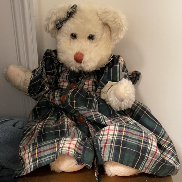 Boyd Collection White Old Fashion Girl Teddy Bear - Picture 3 of 3